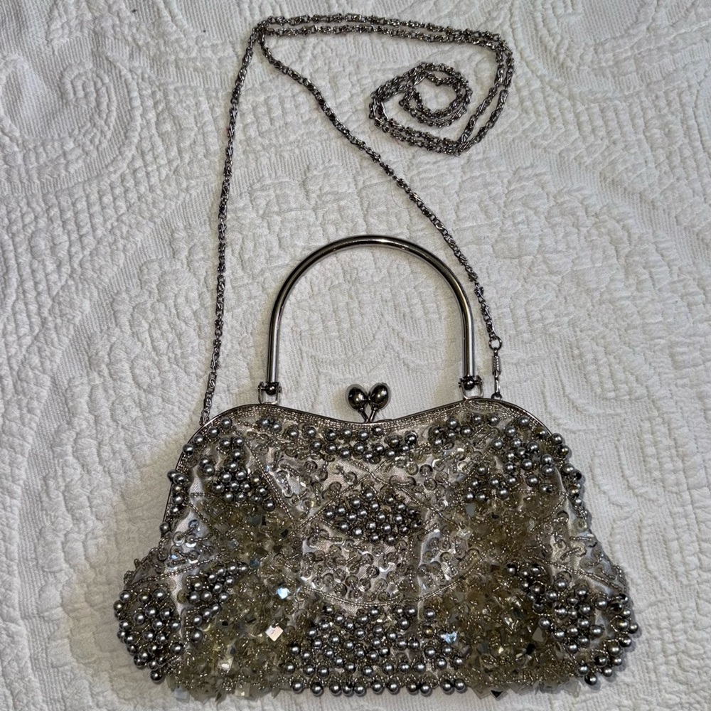 Vintage Silver Beaded & Sequined Purse / Clutch with a Chain Strap Night Out